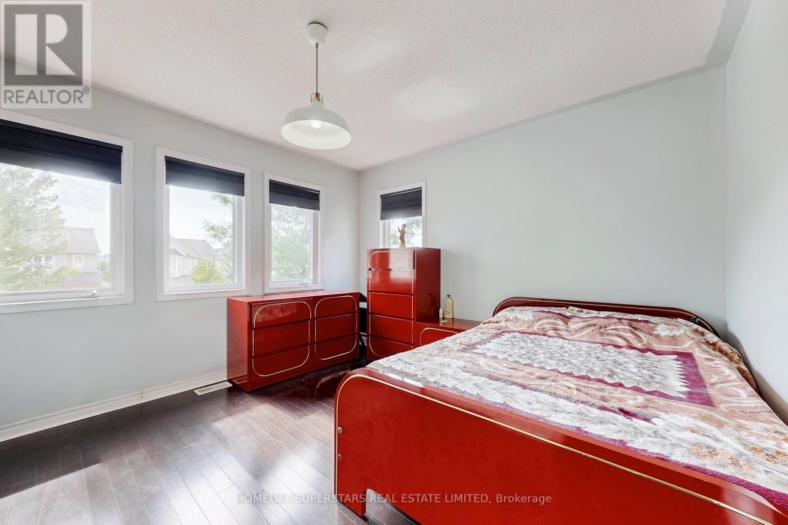 Photo 45 of 68 Nunn Crescent, New Tecumseth ON