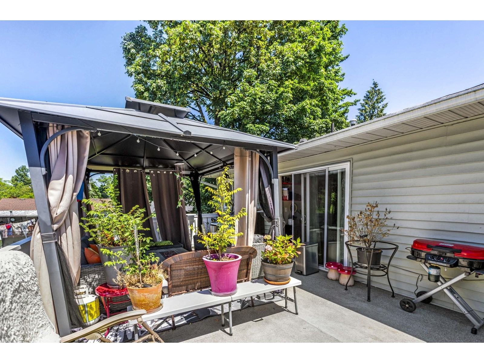 Photo 13 of 14171 74 A Avenue, Surrey BC