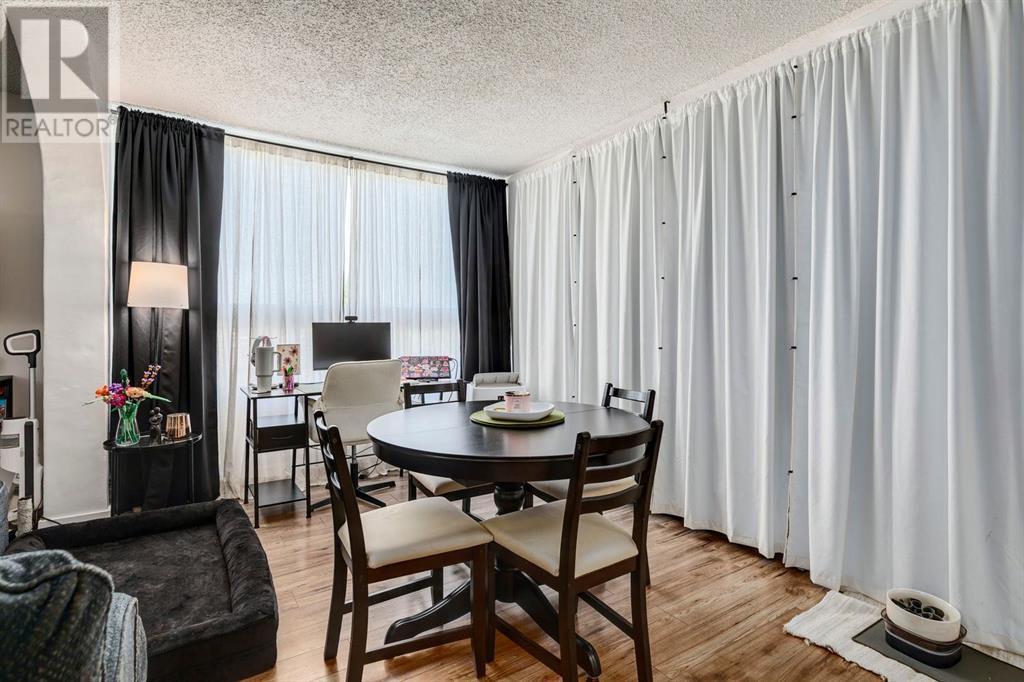Single Family House for Sale in    Street NW Hillhurst Calgary 