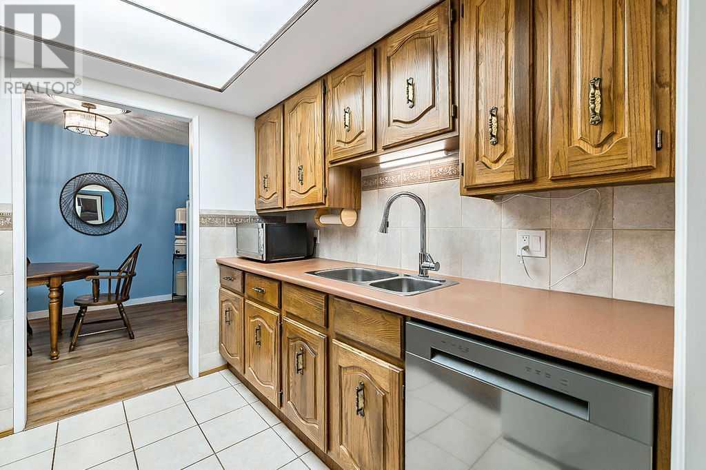 Single Family House for Sale in    Street NW Varsity Calgary 