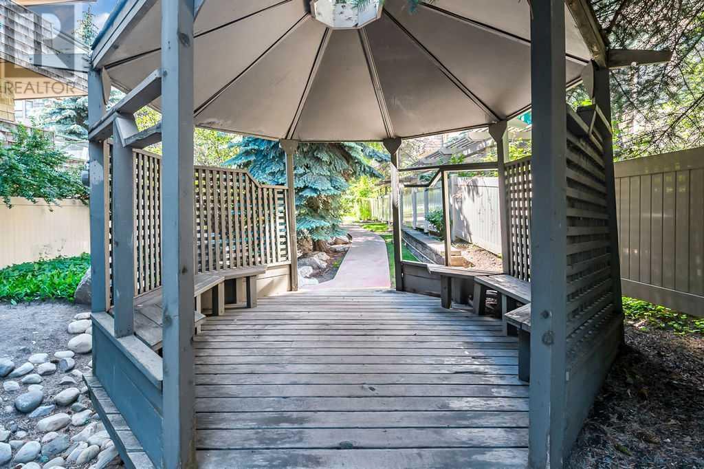 Single Family House for Sale in    Street NW Varsity Calgary 
