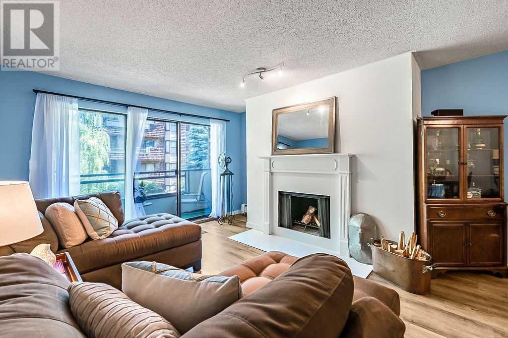Single Family House for Sale in    Street NW Varsity Calgary 