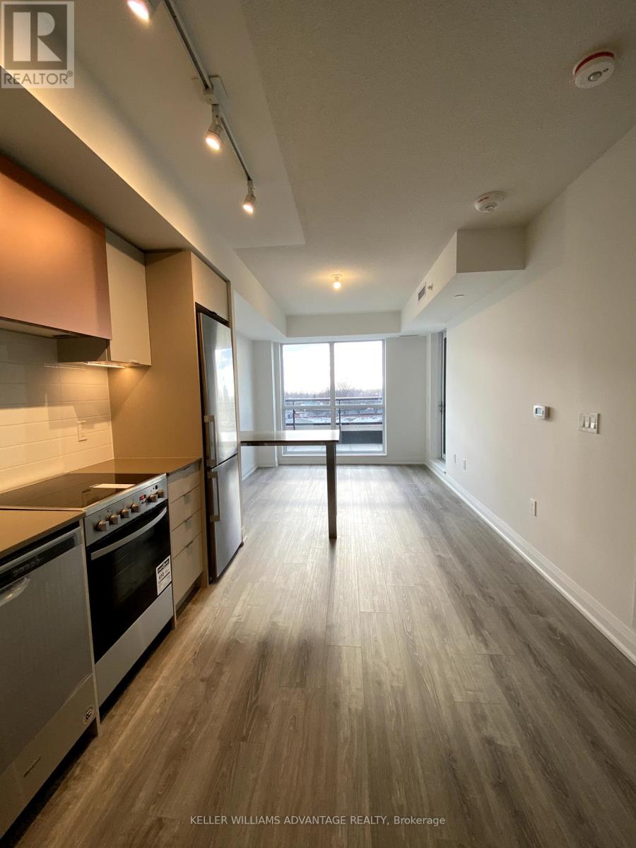 Photo 4 of 422 10 Gibbs Road, Toronto ON