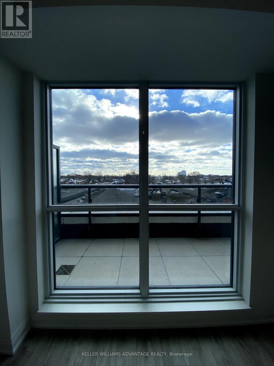 Photo 14 of 422 10 Gibbs Road, Toronto ON