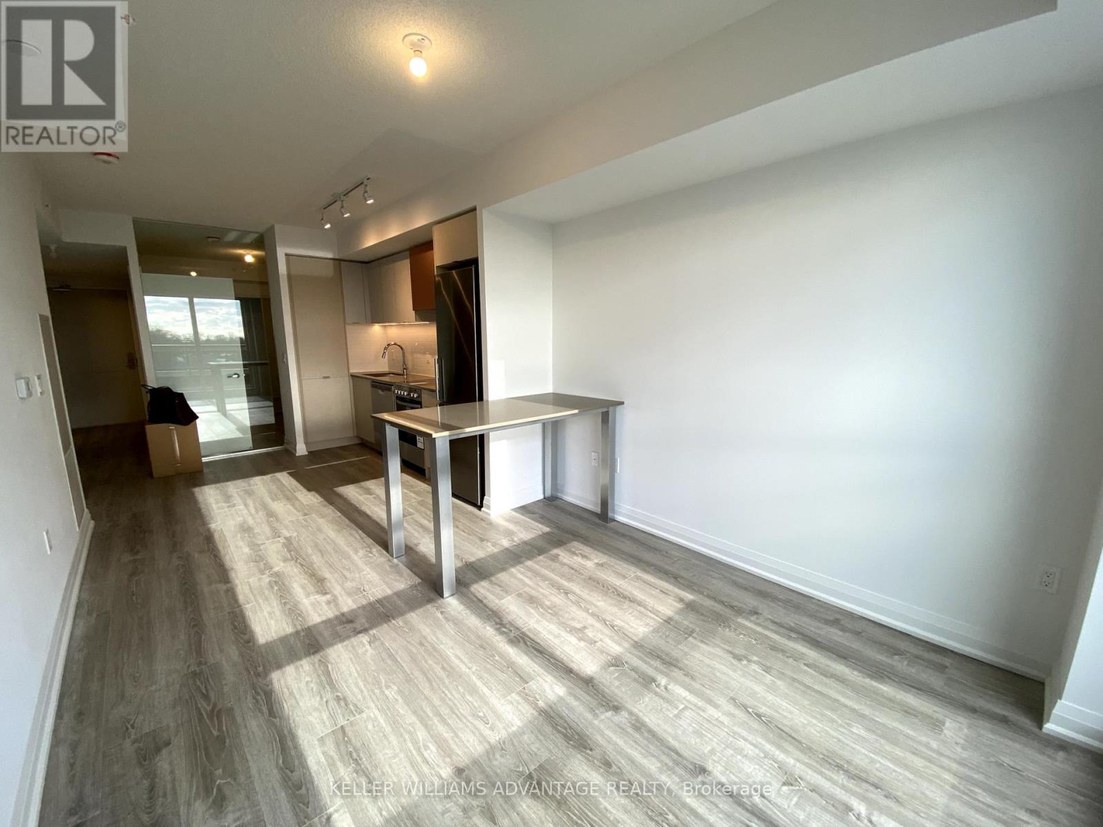 Photo 7 of 422 10 Gibbs Road, Toronto ON