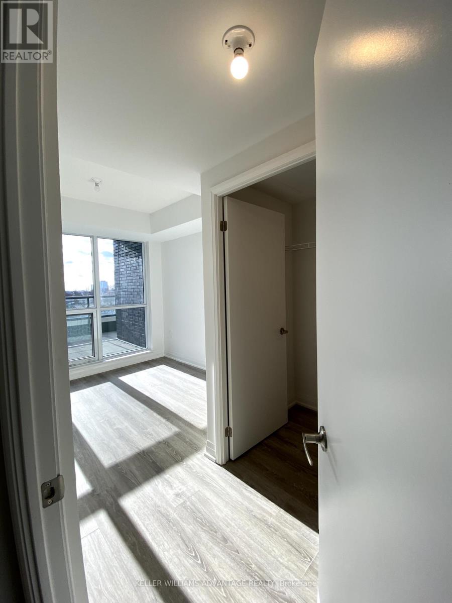 Photo 5 of 422 10 Gibbs Road, Toronto ON