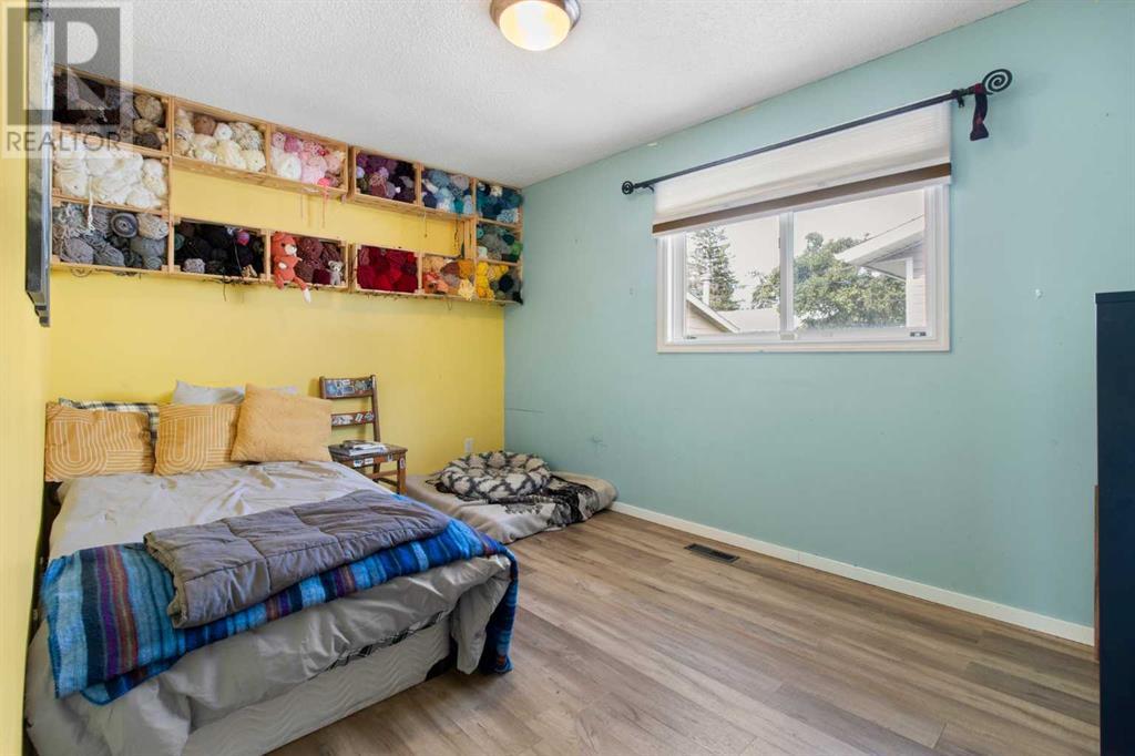 Single Family House Bungalow for Sale in  Penrith Crescent SE Penbrooke Meadows Calgary 