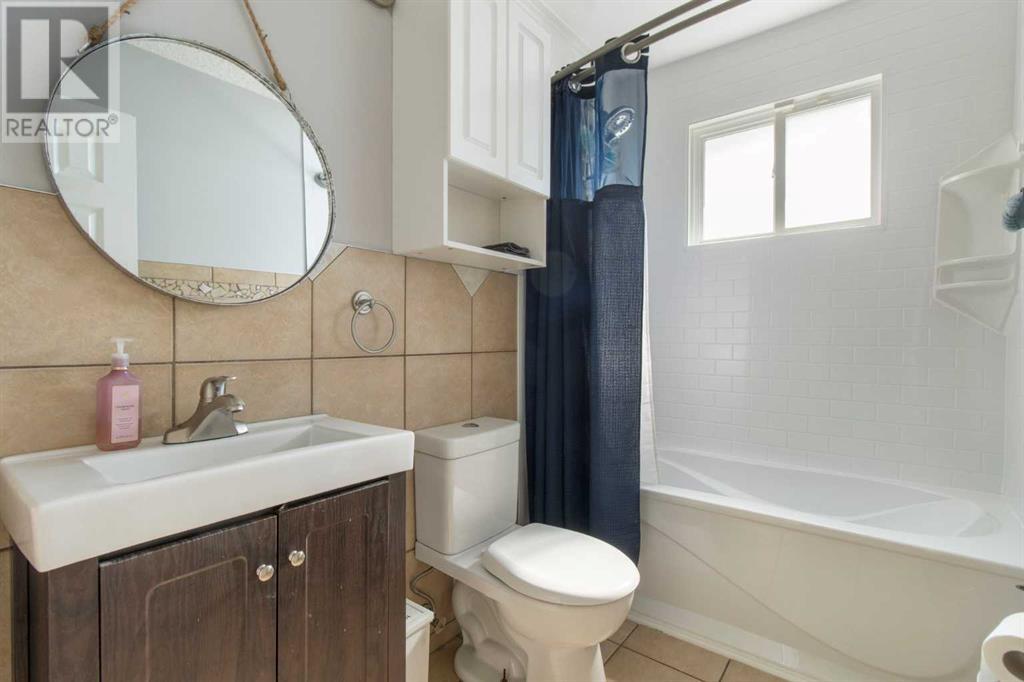 Single Family House Bungalow for Sale in  Penrith Crescent SE Penbrooke Meadows Calgary 
