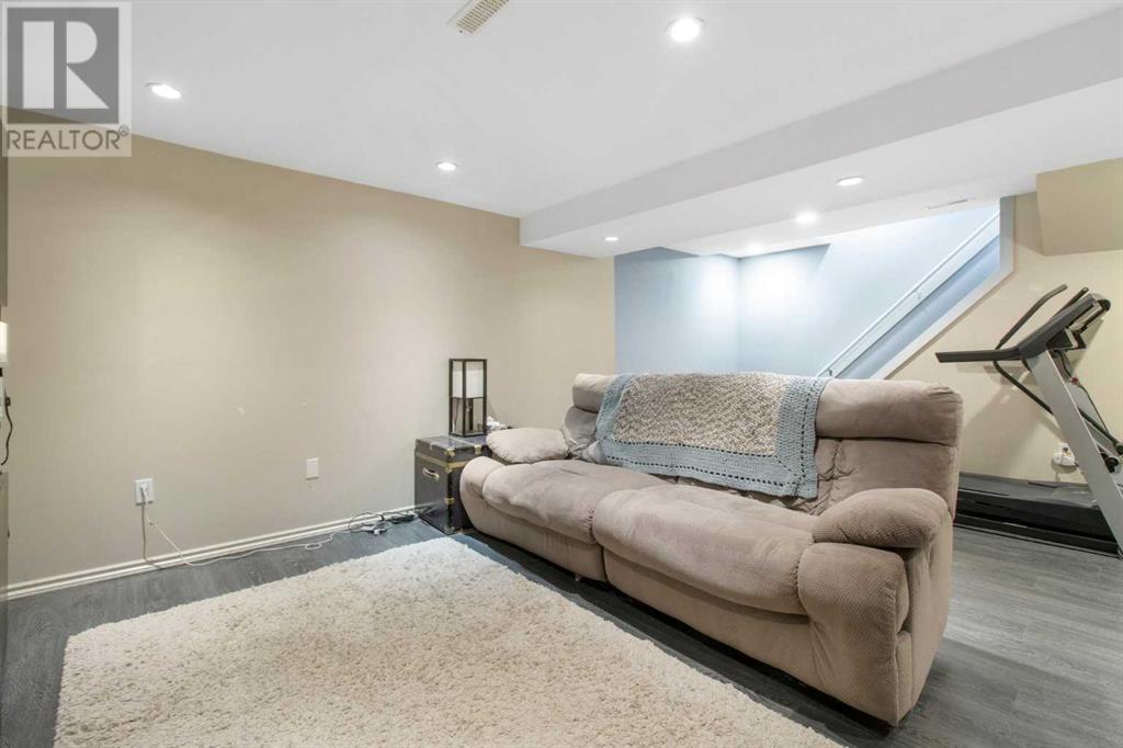 Single Family House Bungalow for Sale in  Penrith Crescent SE Penbrooke Meadows Calgary 