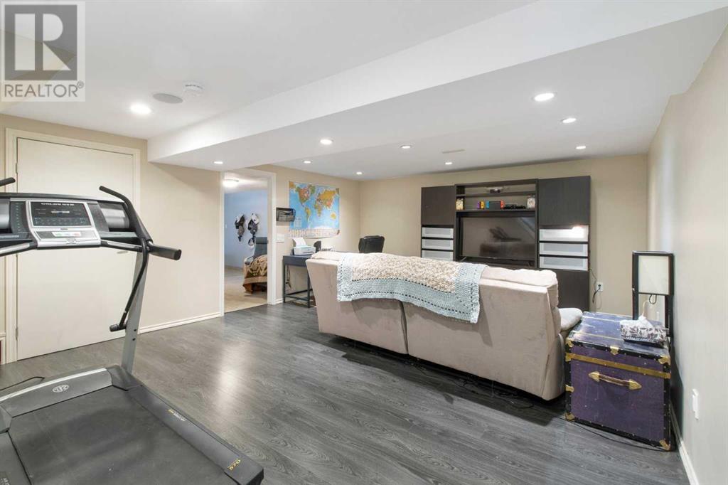 Single Family House Bungalow for Sale in  Penrith Crescent SE Penbrooke Meadows Calgary 