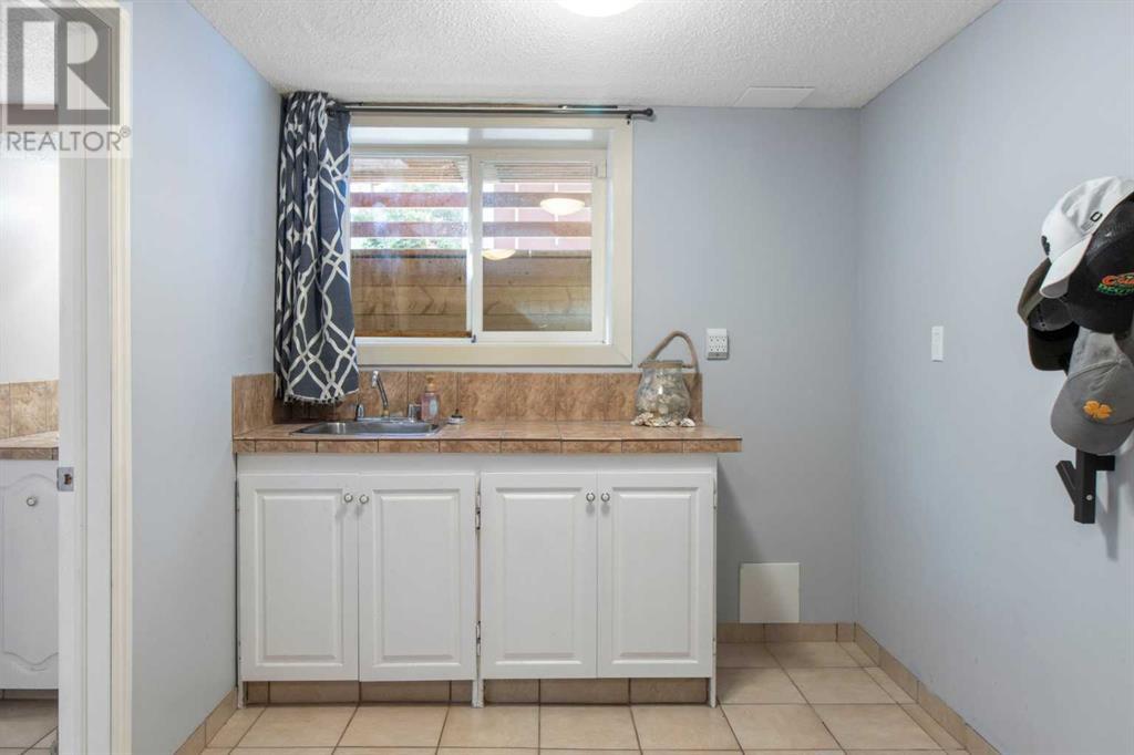 Single Family House Bungalow for Sale in  Penrith Crescent SE Penbrooke Meadows Calgary 