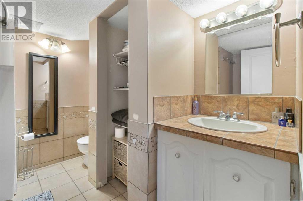 Single Family House Bungalow for Sale in  Penrith Crescent SE Penbrooke Meadows Calgary 