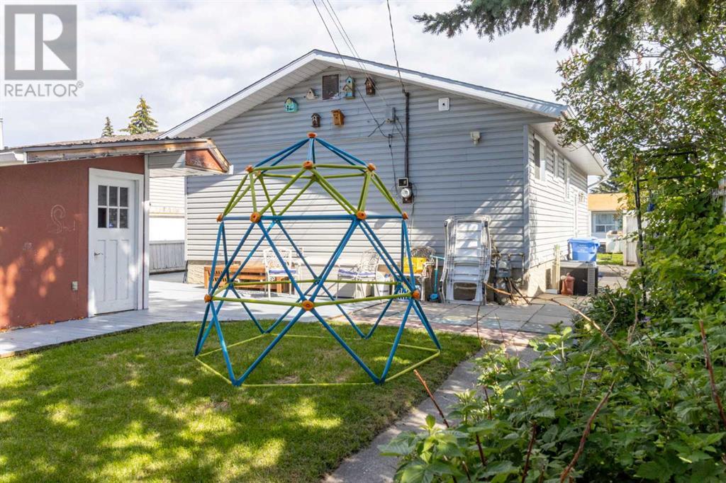 Single Family House Bungalow for Sale in  Penrith Crescent SE Penbrooke Meadows Calgary 