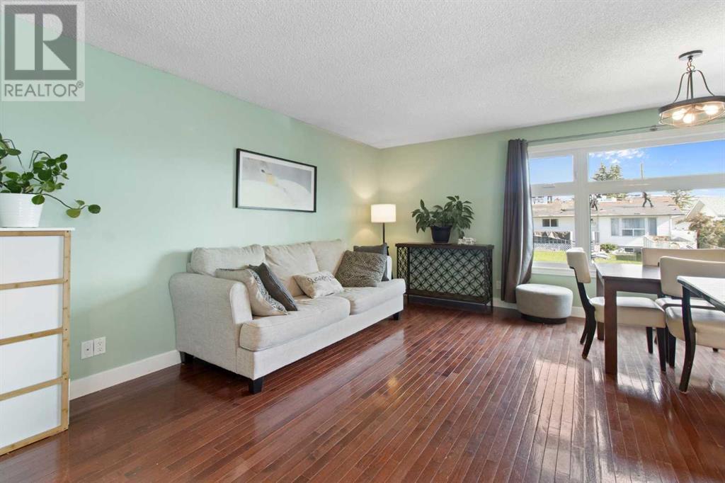 Single Family House Bungalow for Sale in  Penrith Crescent SE Penbrooke Meadows Calgary 