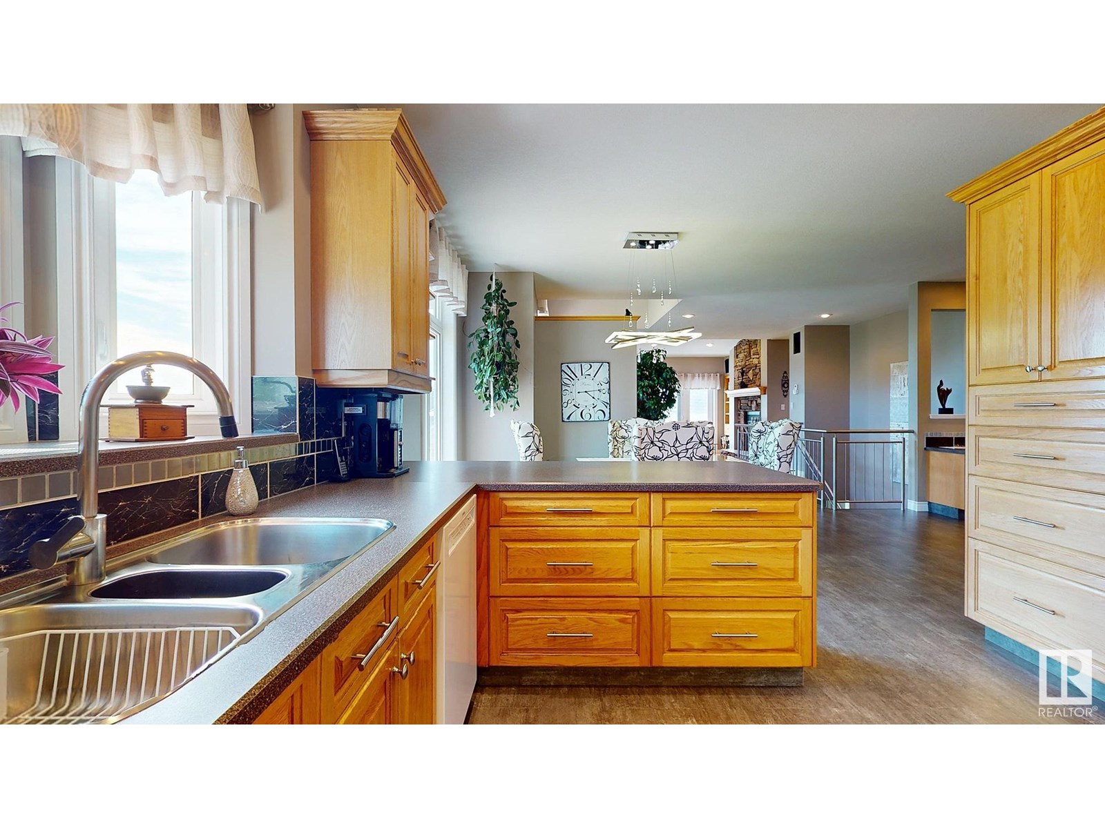 Photo 10 of 18 53227 Rge Road 14, Rural Parkland County AB