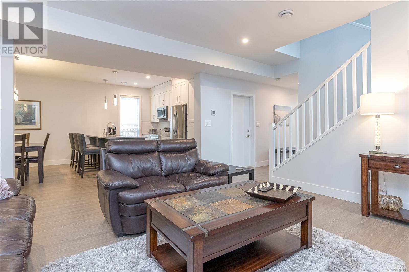 Photo 6 of 370 Vienna Pl, Nanaimo BC