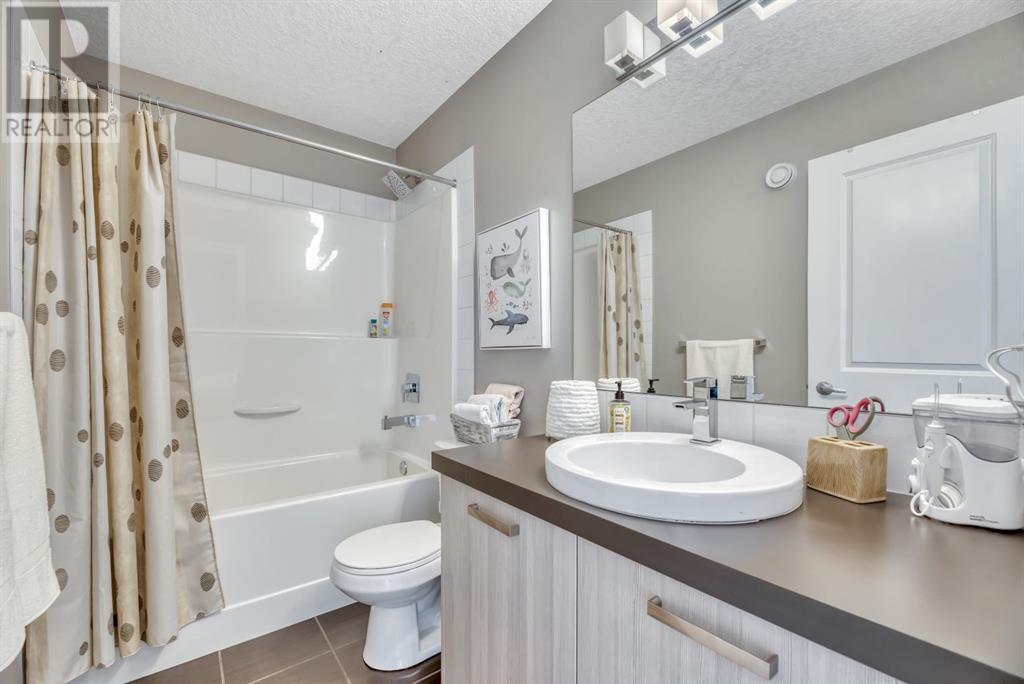 Single Family House for Sale in  Chaparral Valley Square SE Chaparral Calgary 