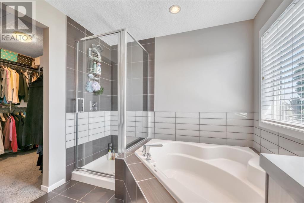 Single Family House for Sale in  Chaparral Valley Square SE Chaparral Calgary 