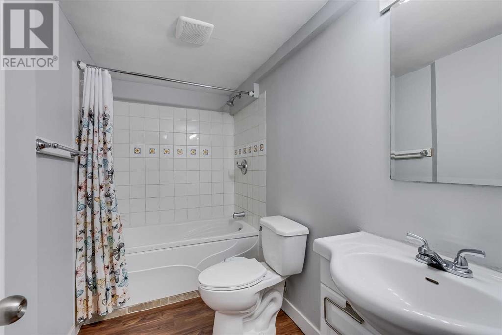 Single Family House Bi-level for Sale in  Castlebrook Rise NE Castleridge Calgary 