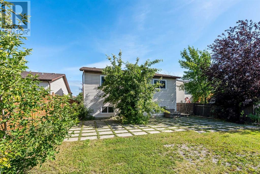 Single Family House Bi-level for Sale in  Castlebrook Rise NE Castleridge Calgary 