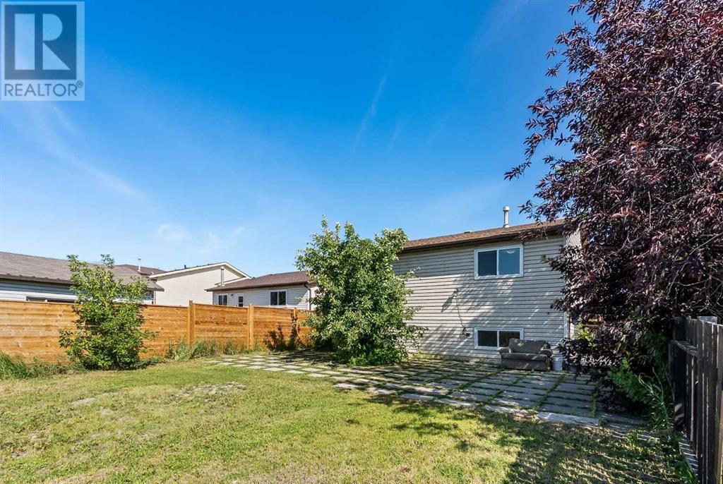 Single Family House Bi-level for Sale in  Castlebrook Rise NE Castleridge Calgary 