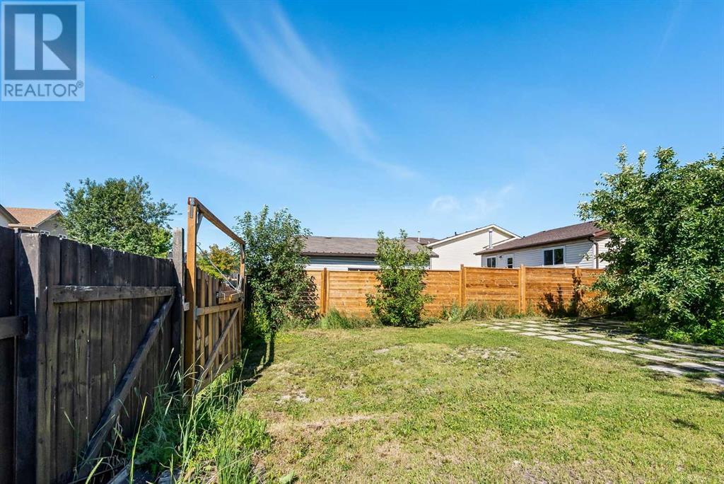 Single Family House Bi-level for Sale in  Castlebrook Rise NE Castleridge Calgary 