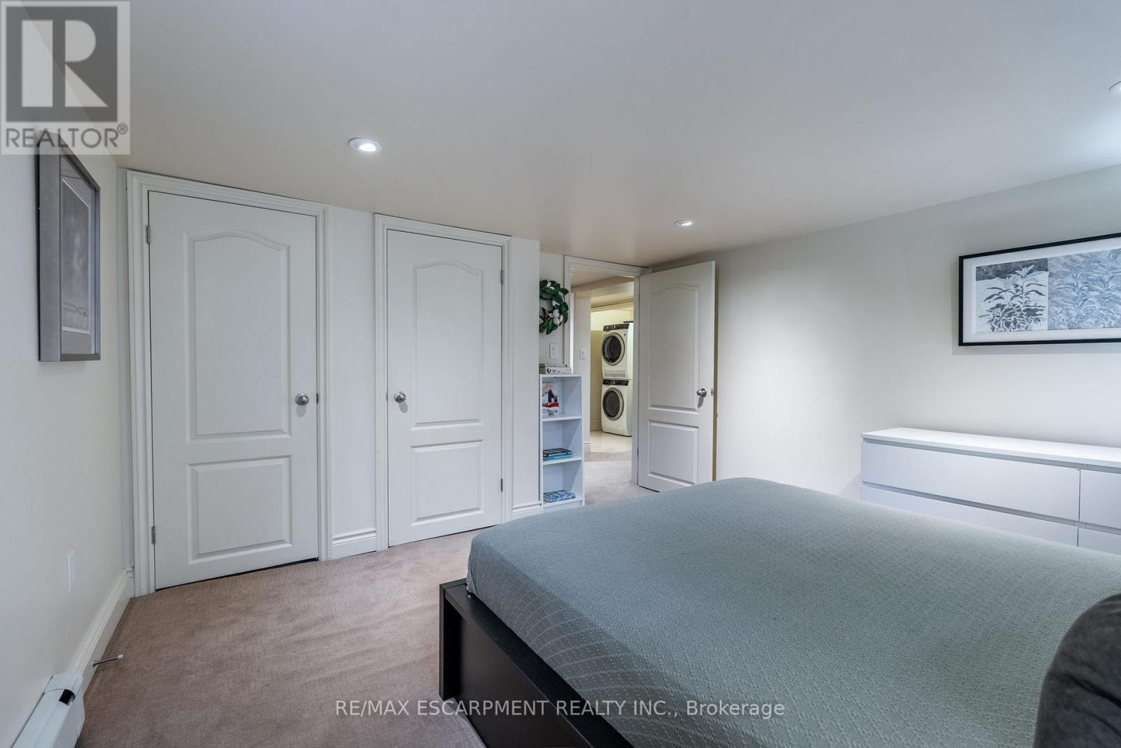 Photo 39 of 154 Dalewood Crescent, Hamilton ON