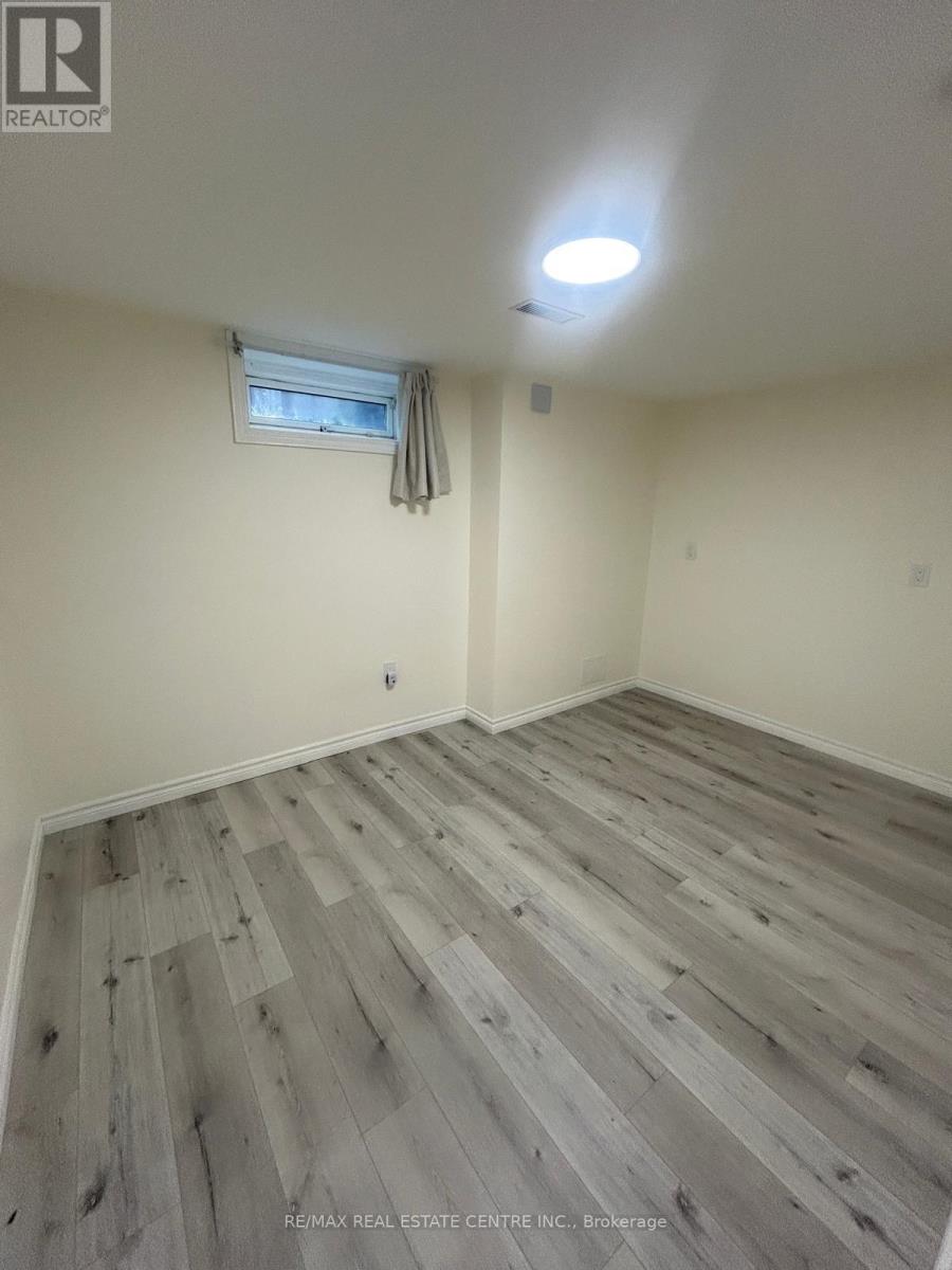 Single Family House for Sale in LOWER   SAN REMO DRIVE Hamilton (Mountview) 