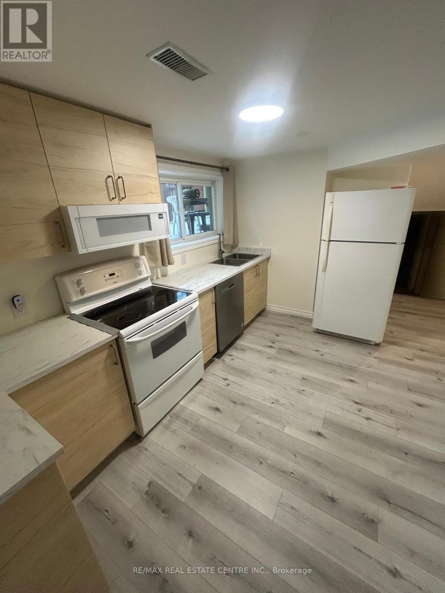 Single Family House for Sale in LOWER   SAN REMO DRIVE Hamilton (Mountview) 