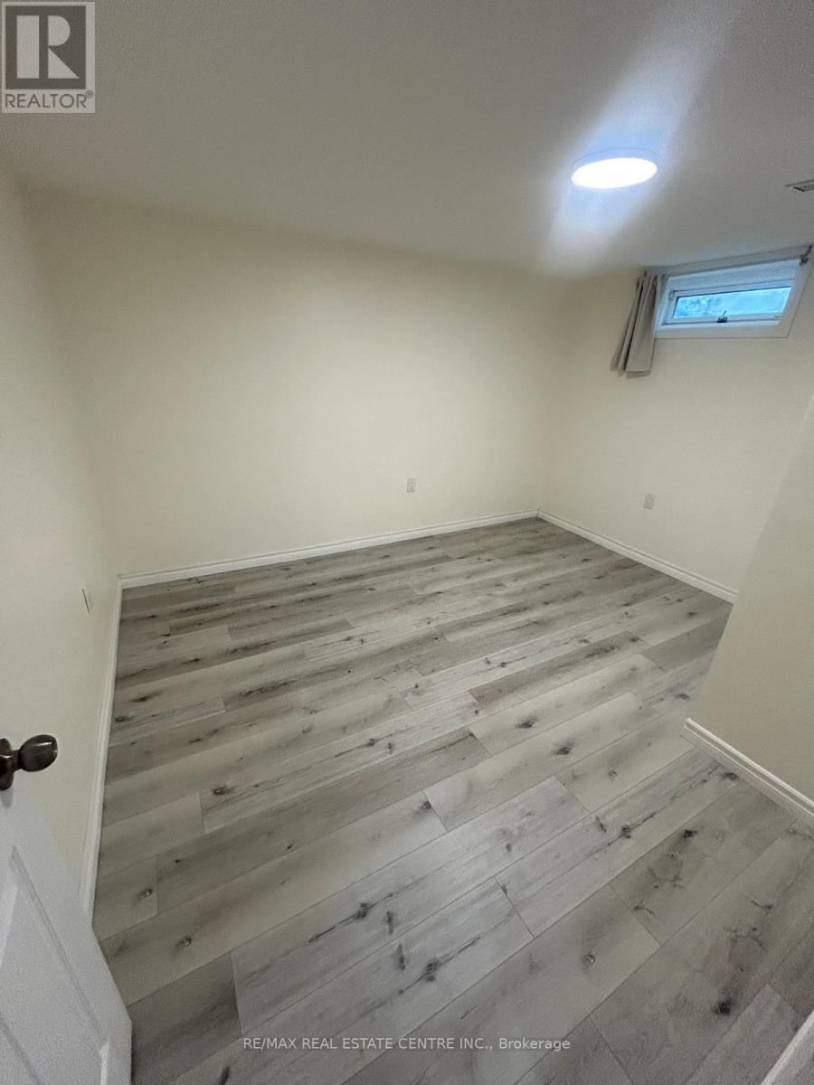 Single Family House for Sale in LOWER   SAN REMO DRIVE Hamilton (Mountview) 