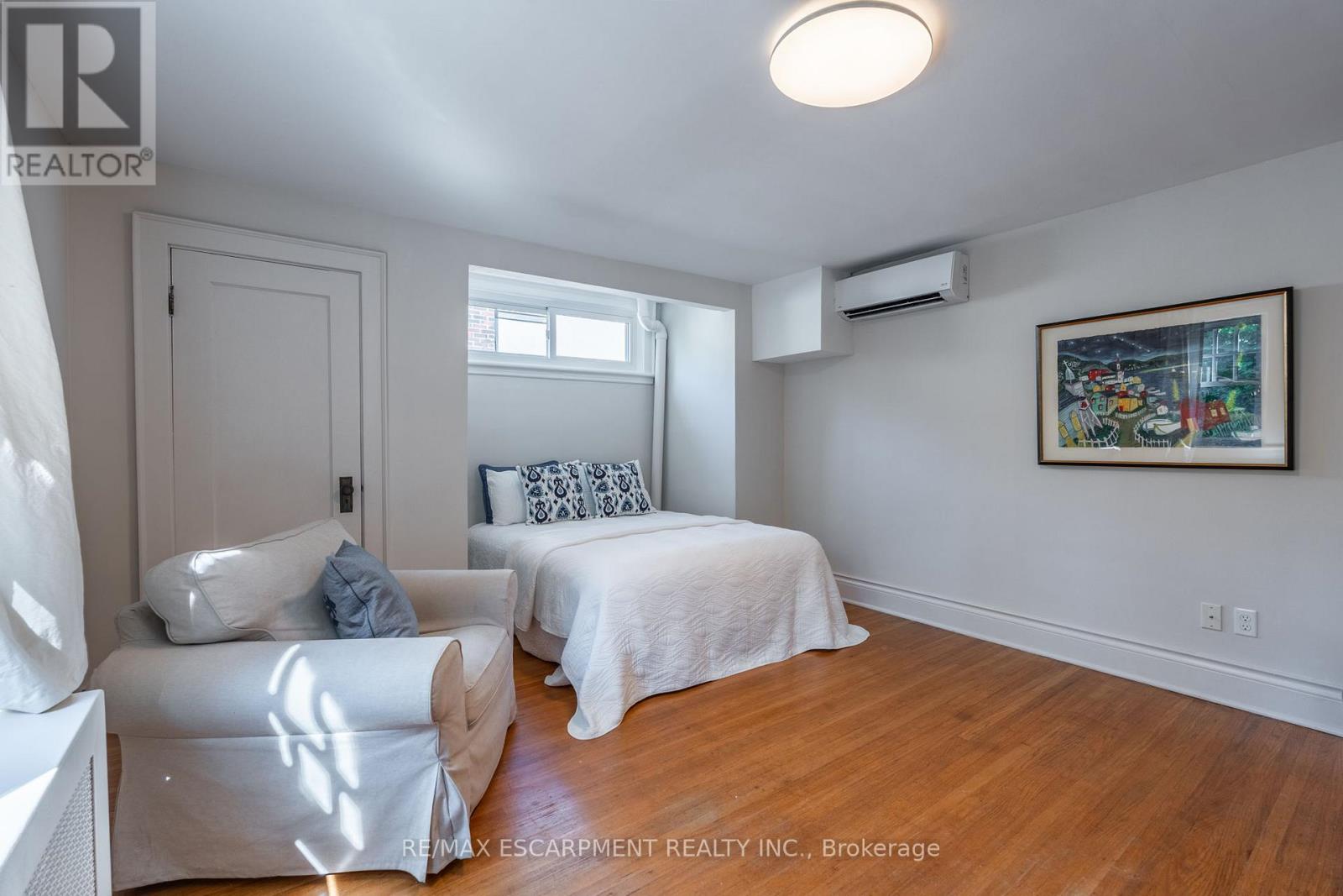 Photo 26 of 154 Dalewood Crescent, Hamilton ON