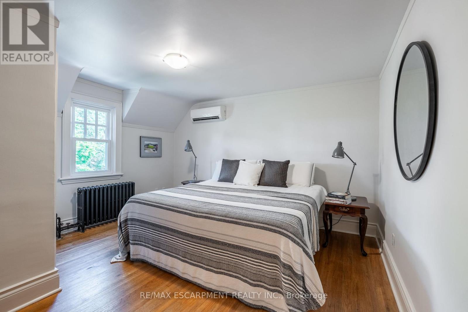 Photo 21 of 154 Dalewood Crescent, Hamilton ON