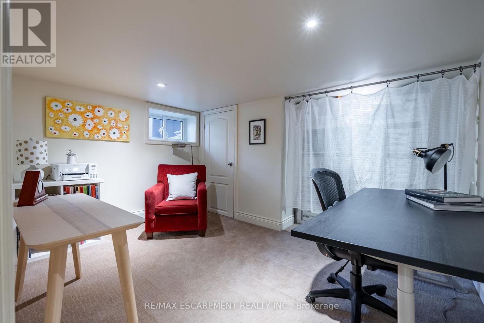 Photo 36 of 154 Dalewood Crescent, Hamilton ON