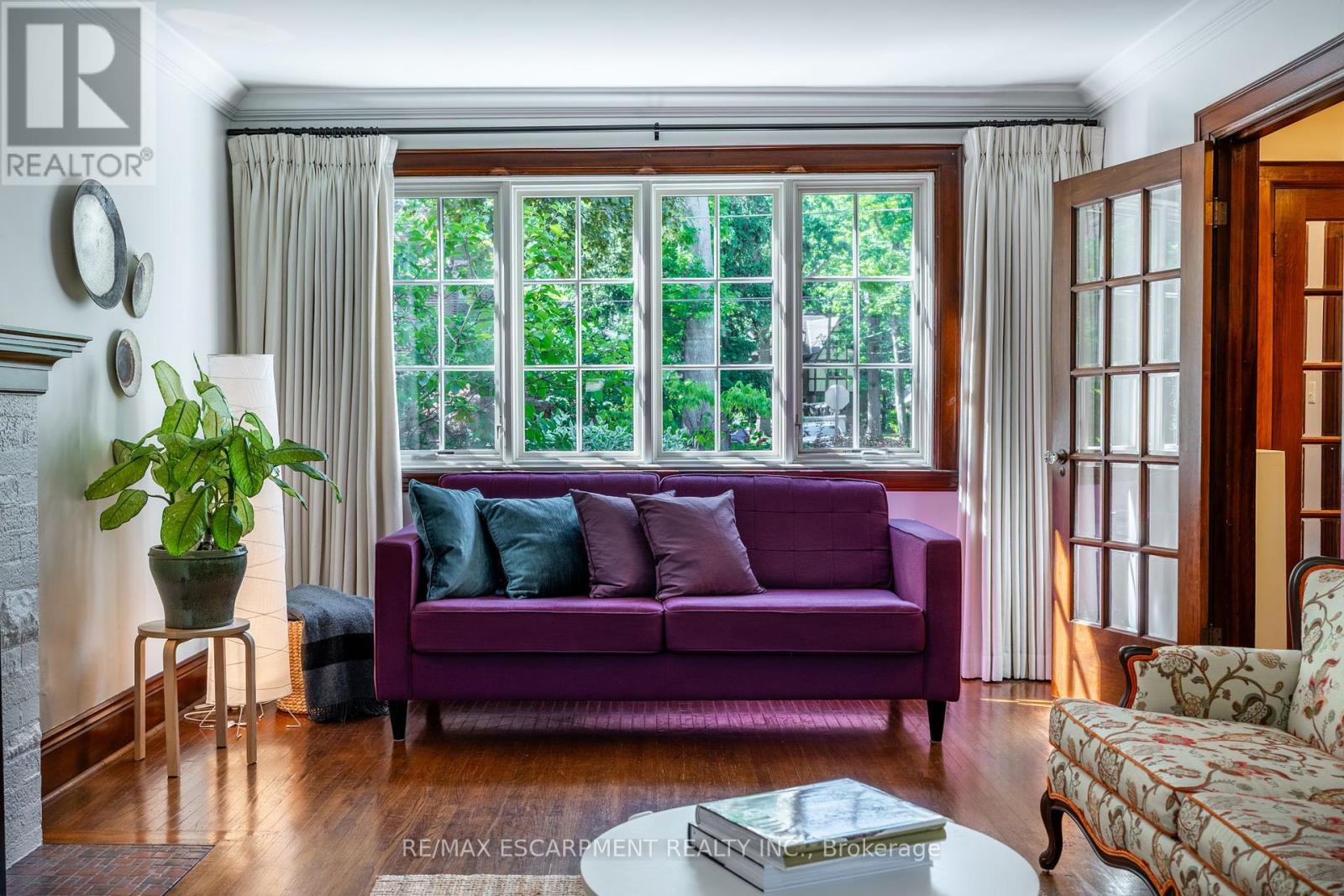 Photo 10 of 154 Dalewood Crescent, Hamilton ON