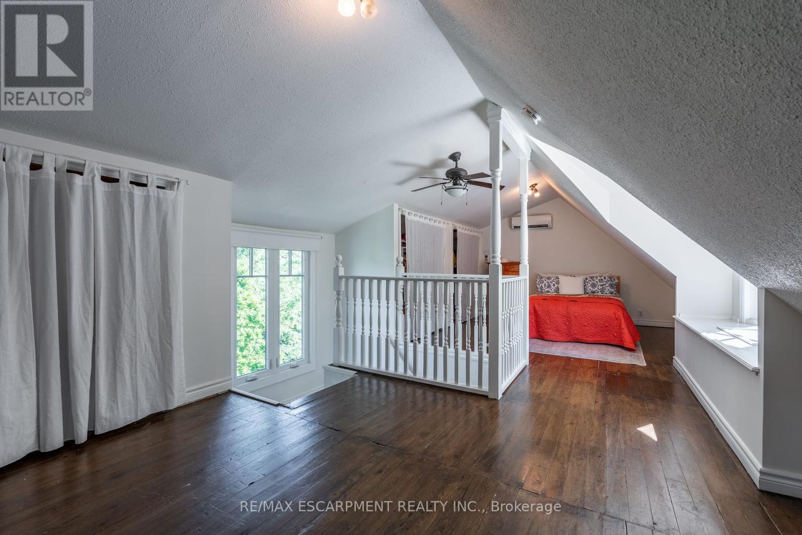 Photo 30 of 154 Dalewood Crescent, Hamilton ON
