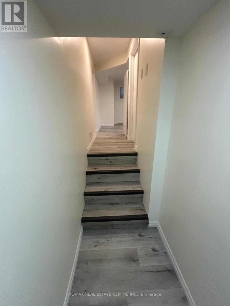 Single Family House for Sale in LOWER   SAN REMO DRIVE Hamilton (Mountview) 