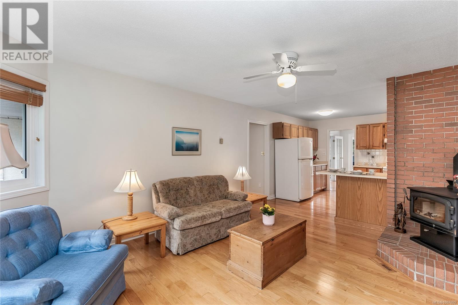 Photo 18 of 775 Menawood Pl, Saanich BC