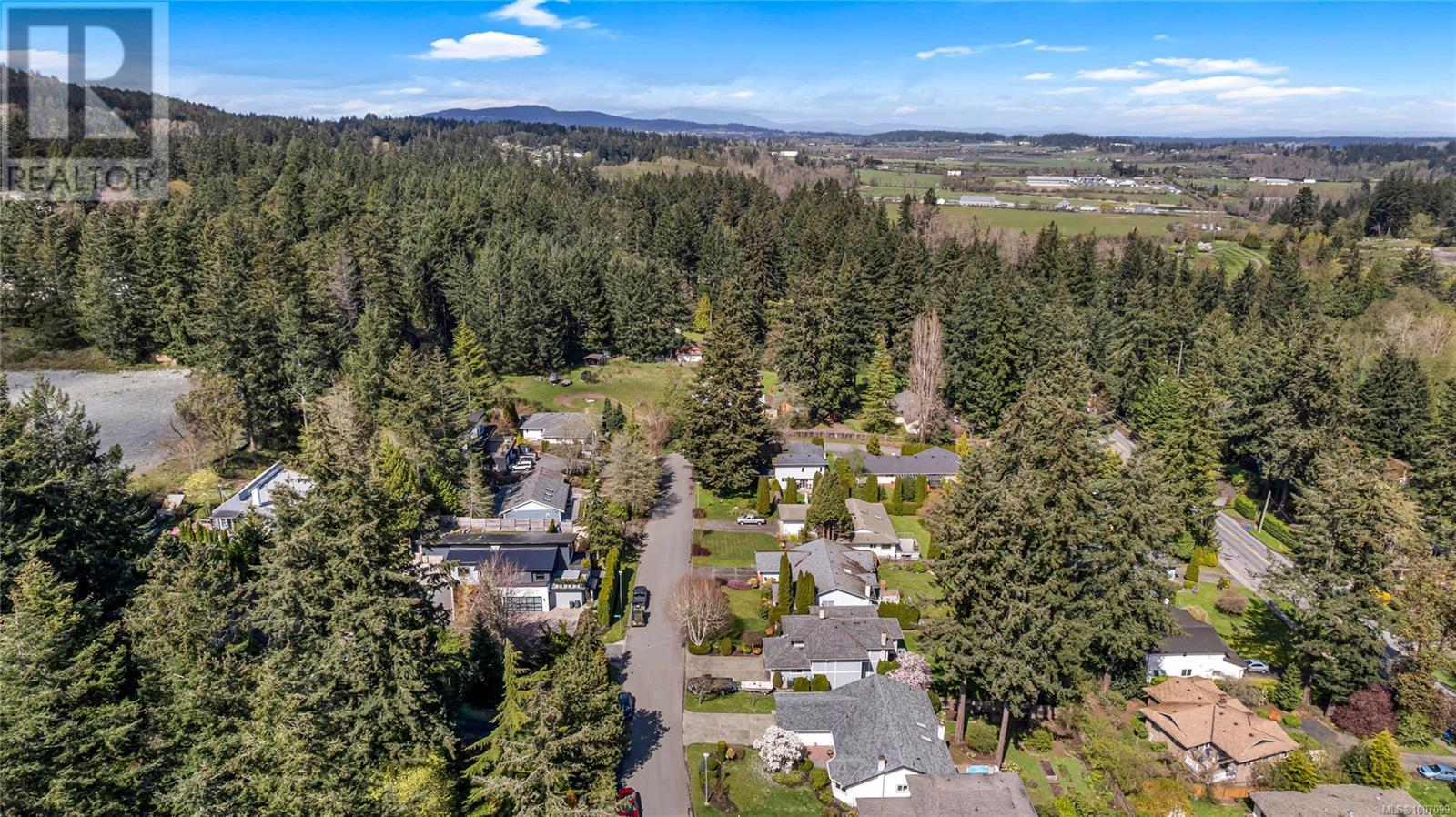 Photo 50 of 775 Menawood Pl, Saanich BC