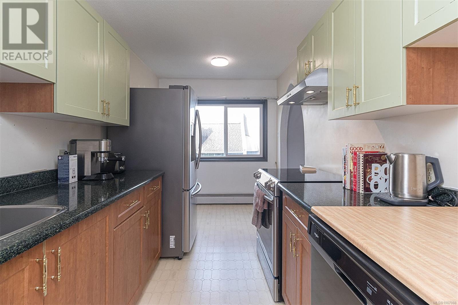 Photo 23 of 301 1235 Johnson St, Victoria BC