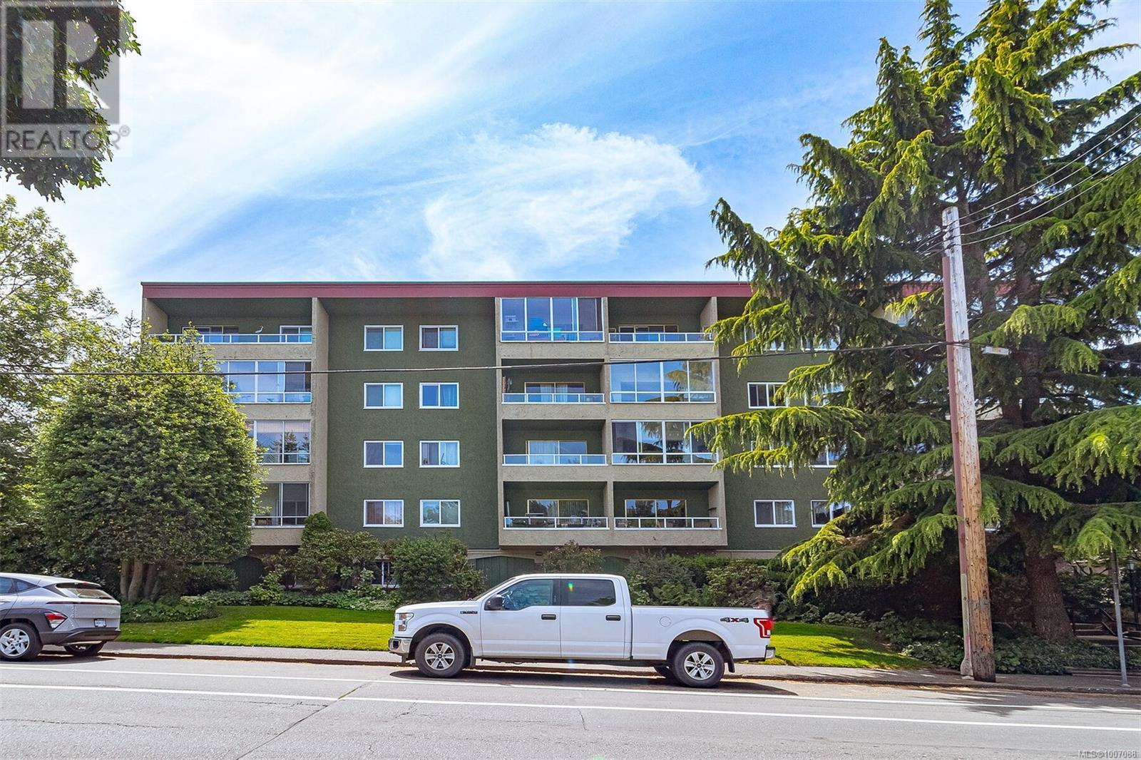 Photo 9 of 301 1235 Johnson St, Victoria BC