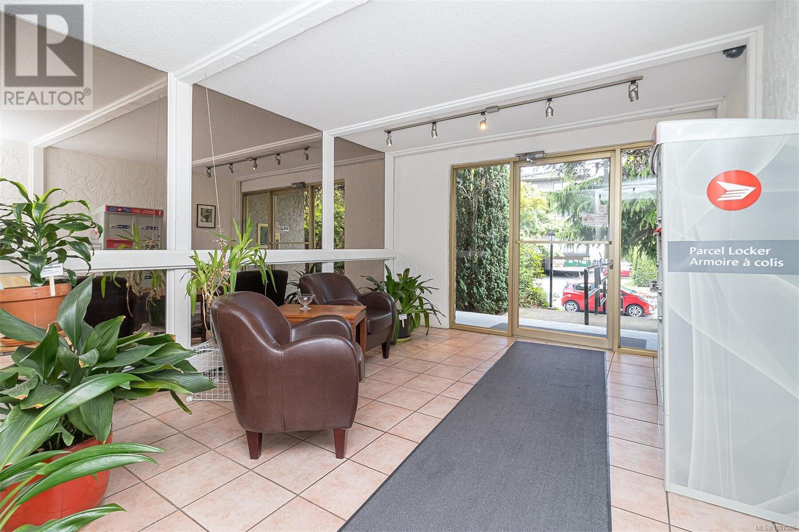 Photo 6 of 301 1235 Johnson St, Victoria BC