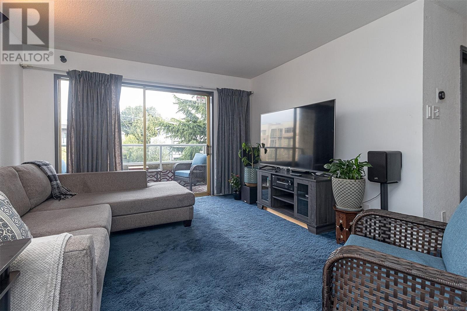 Photo 11 of 301 1235 Johnson St, Victoria BC