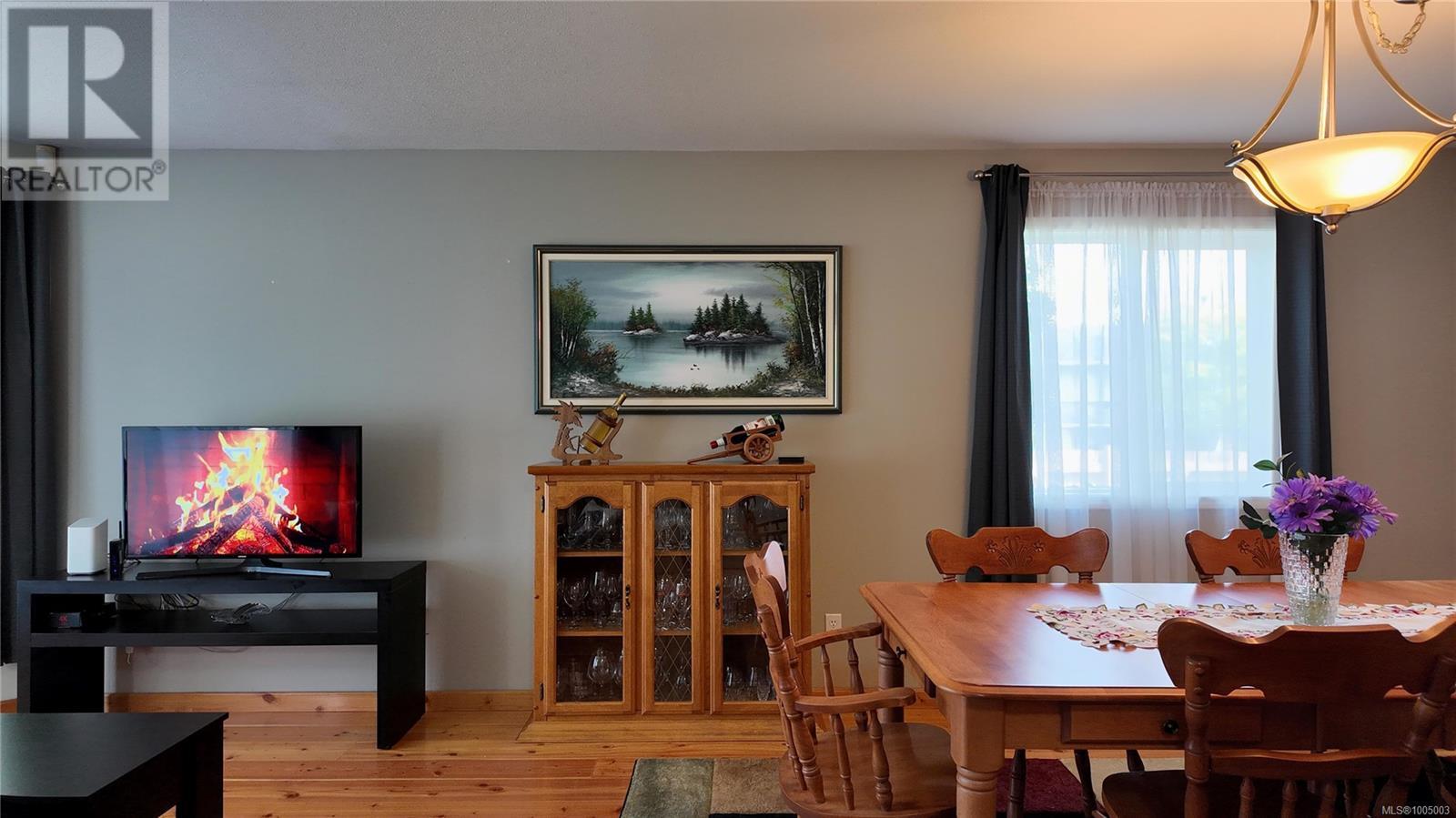 Photo 3 of 601 Azalea Pl, Campbell River BC