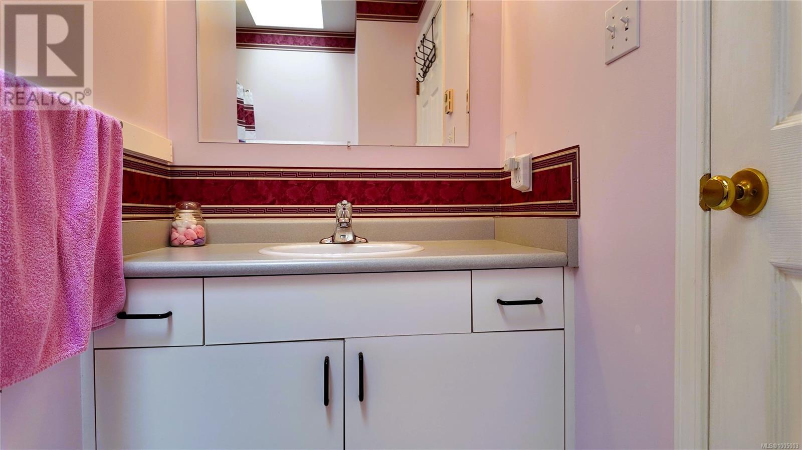 Photo 28 of 601 Azalea Pl, Campbell River BC