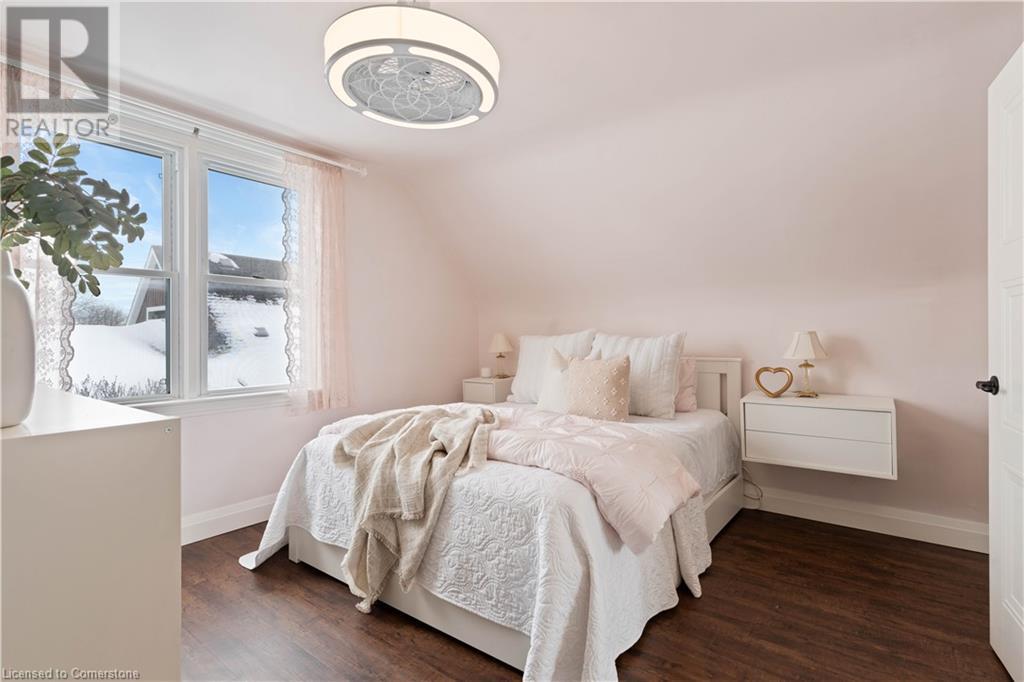 Photo 34 of 18 Flanders Avenue, St Catharines ON