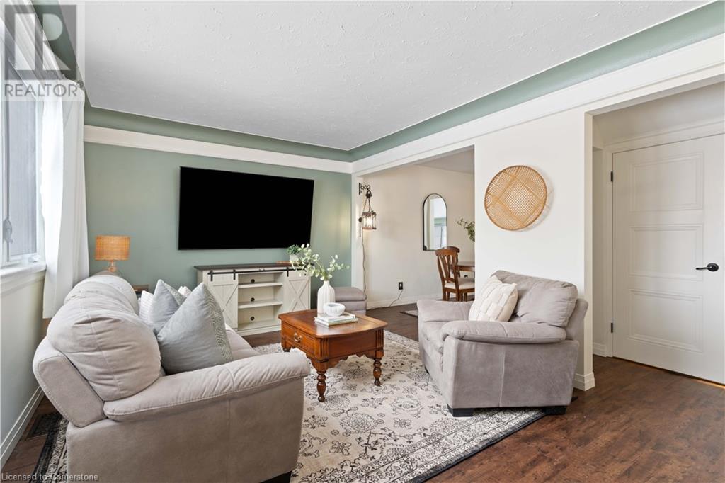 Photo 27 of 18 Flanders Avenue, St Catharines ON