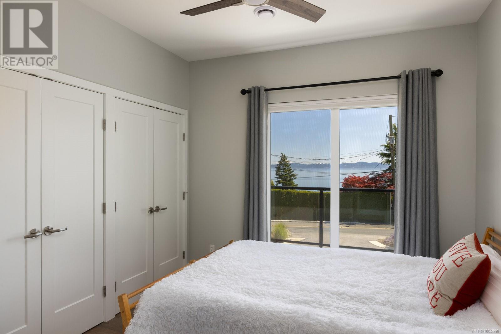 928 Claremont Ave, Saanich
