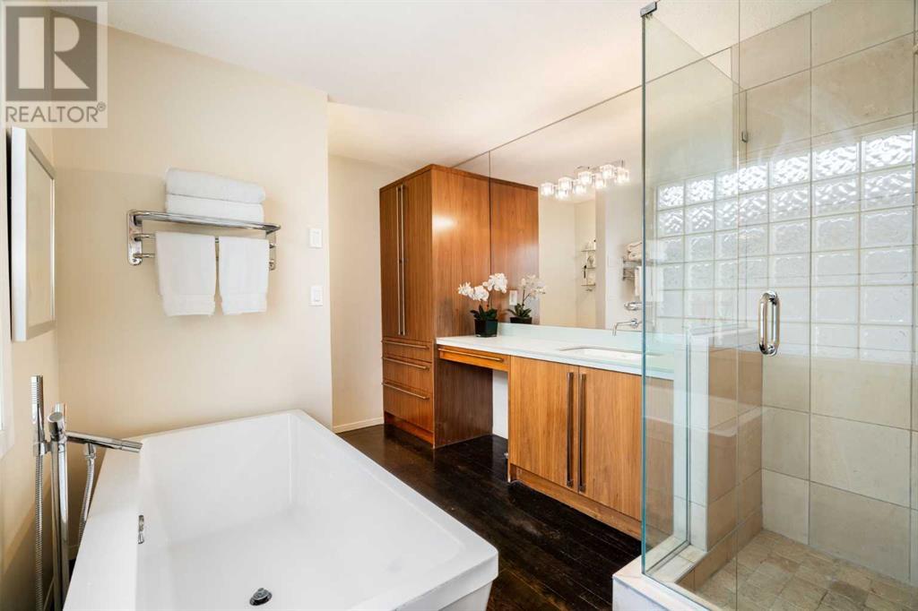 Single Family House for Sale in   Avenue SW South Calgary Calgary 