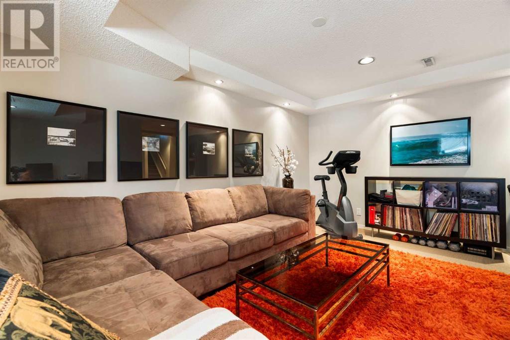 Single Family House for Sale in   Avenue SW South Calgary Calgary 