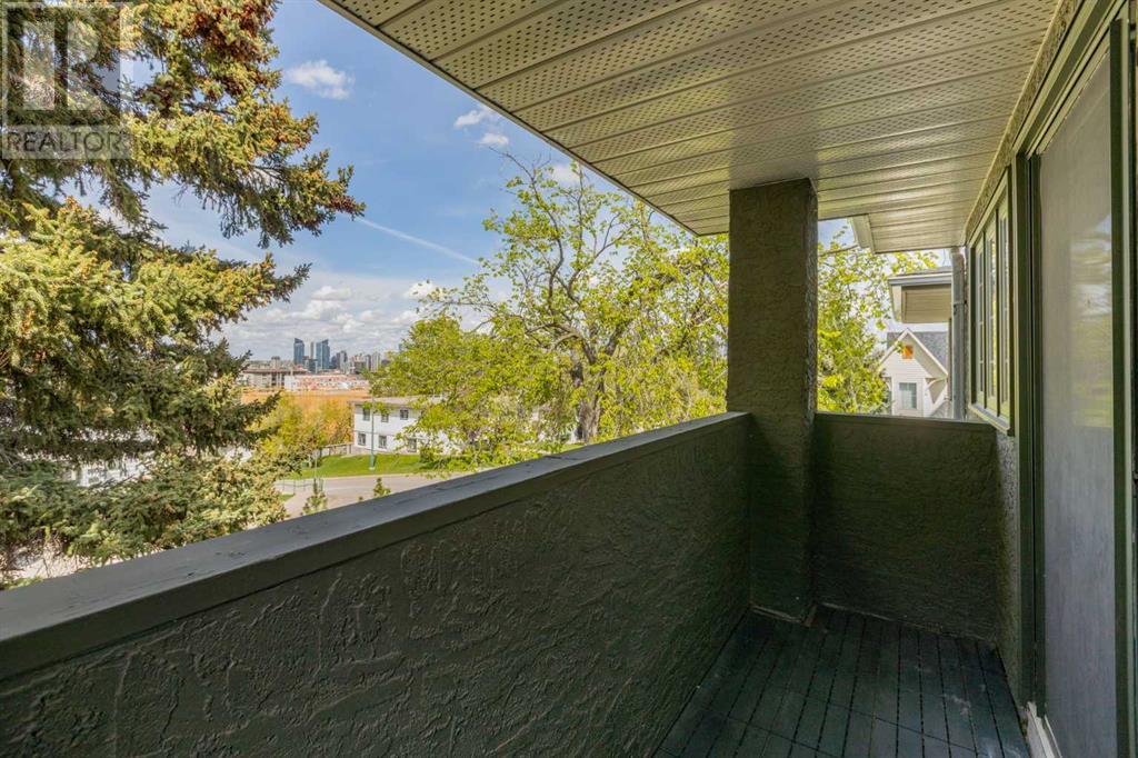 Single Family House for Sale in   Avenue SW South Calgary Calgary 